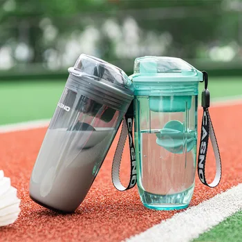 400 мл Спортивный шейкер Пластиковая бутылка для воды с крышкой-венчиком, фильтр для чая, чашка для взбивания протеина, не содержащая BPA, Герметичная и долговечная