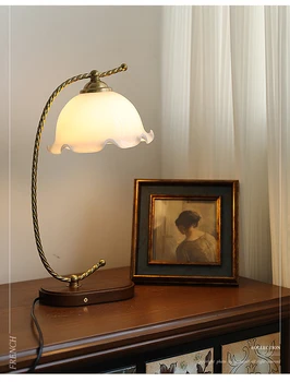 Ностальгическая японская настольная лампа в стиле ретро, потертая прикроватная тумбочка