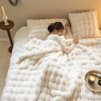 Теплое Тосканское Одеяло из Искусственного Меха для Зимнего Тепла, Супер Удобные Постельные Одеяла, Высококачественное Теплое Зимнее Одеяло для Дивана